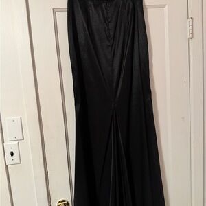 Elegant Long Black Women's Skirt